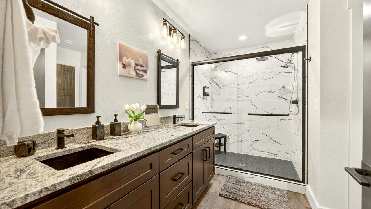 Photo of Bathroom in Klamath Falls
