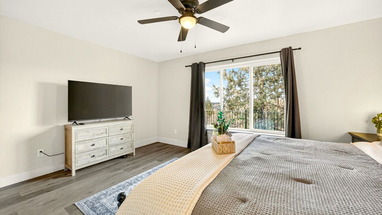 Photo of Bedroom in Klamath Falls