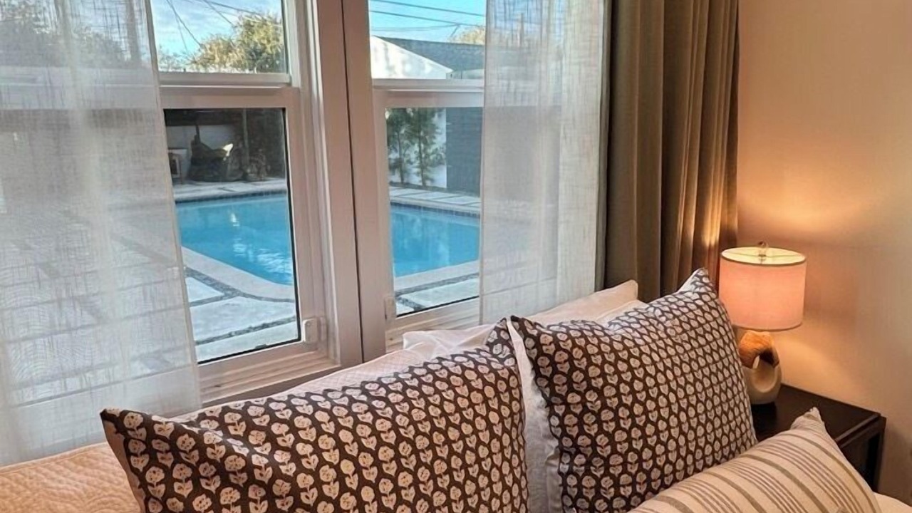 Photo of Bedroom in Crenshaw
