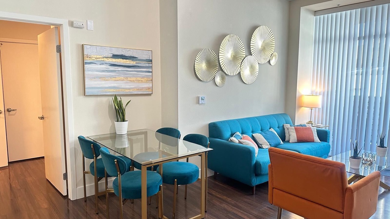 Photo of Livingroom in Downtown