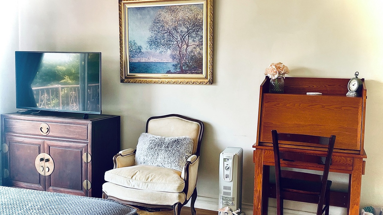 Photo of Bedroom in Sherman Oaks