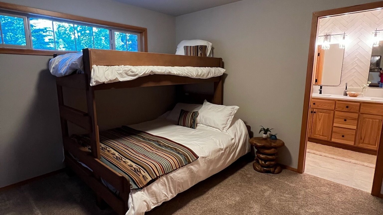 Photo of Bedroom in Sunriver