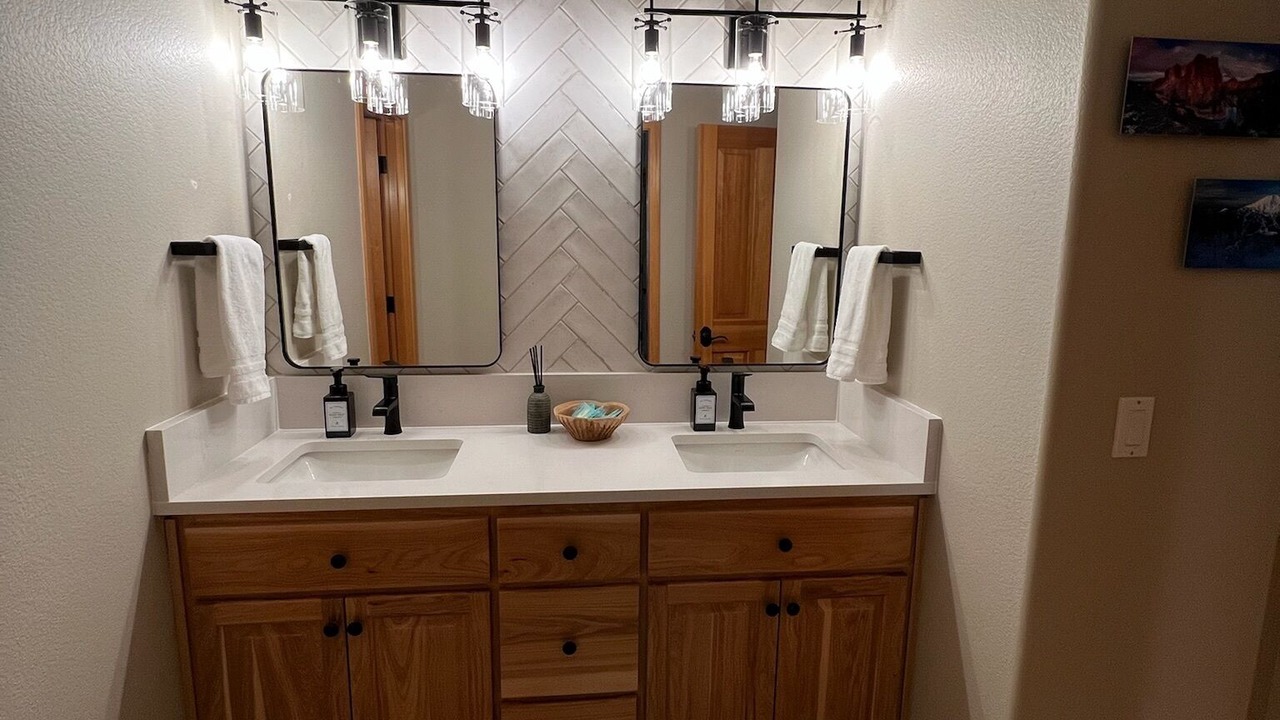 Photo of Bathroom in Sunriver