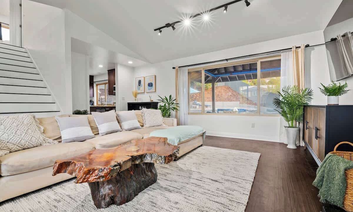 Photo of Livingroom in Linda Vista