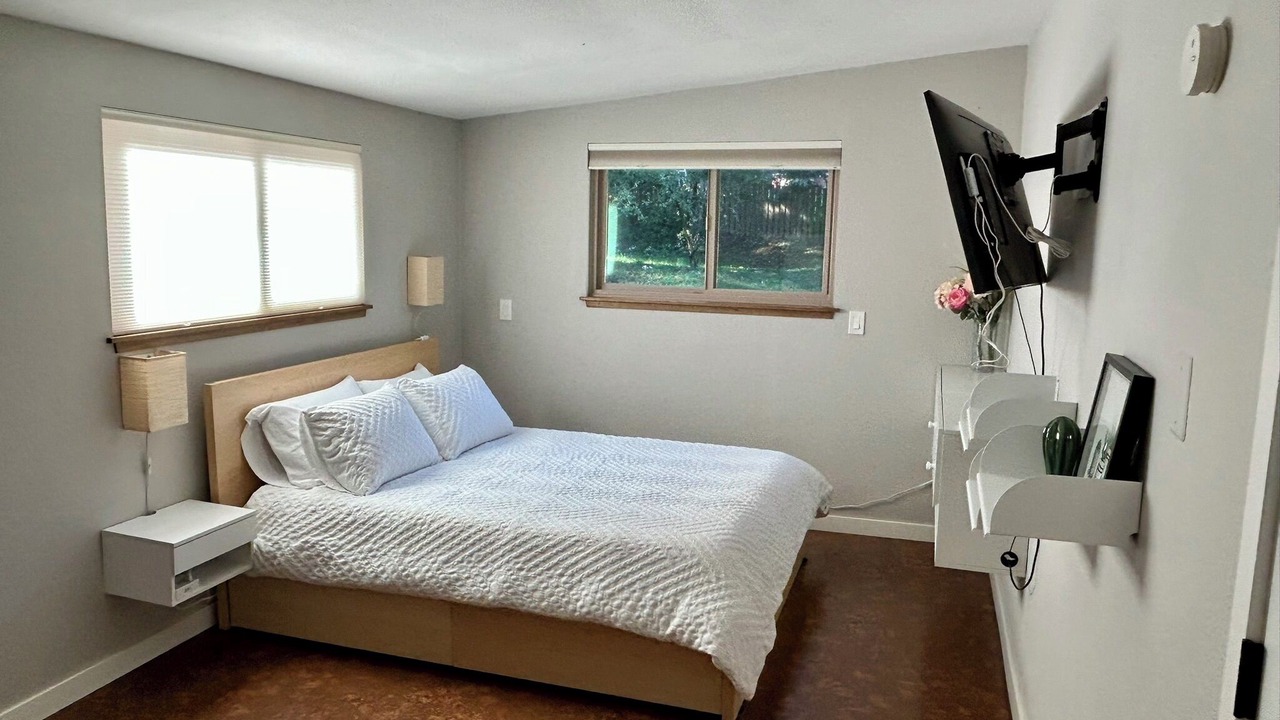 Photo of Bedroom in SeaTac