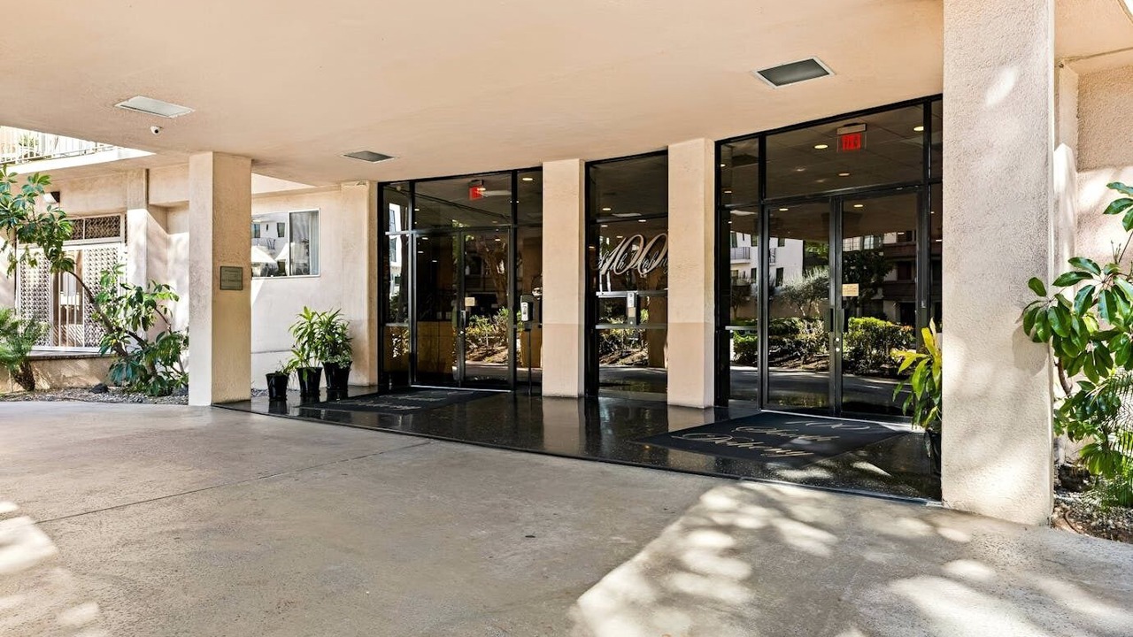 Photo of Outdoor in Beverly Grove