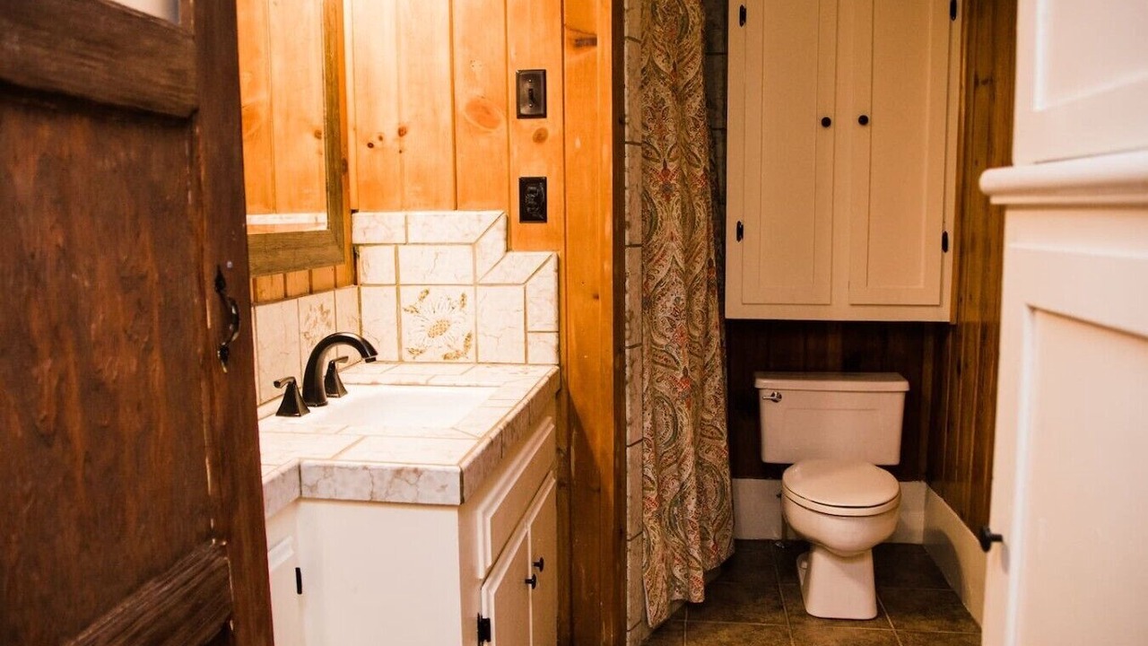 Photo of Bathroom in Sugar Pine