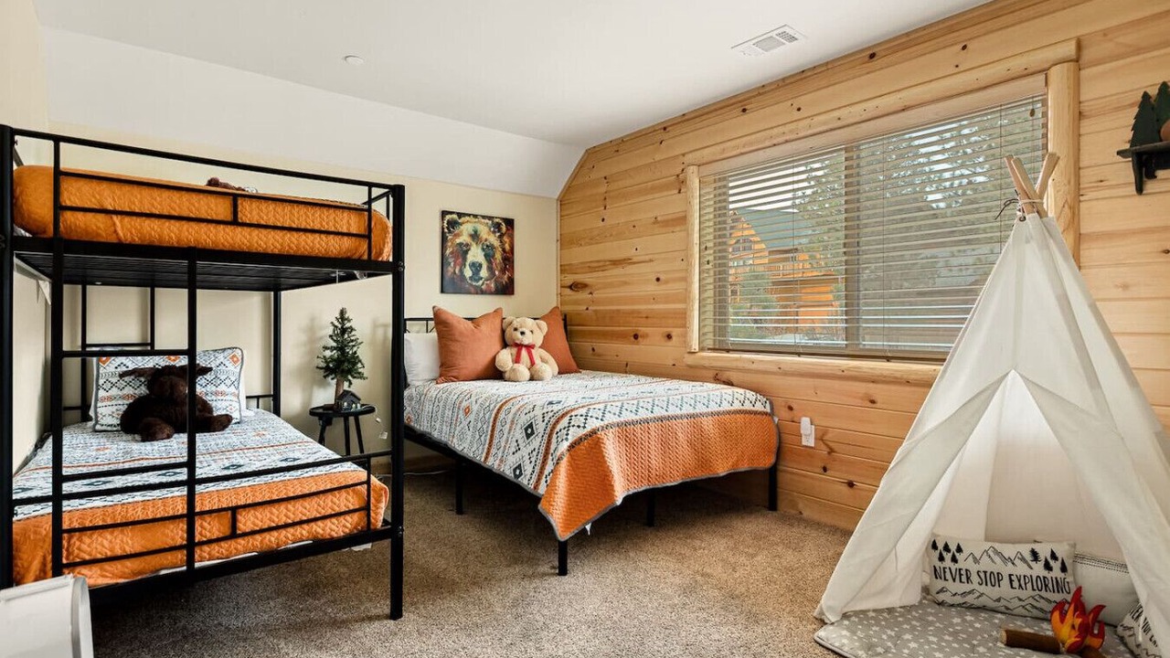 Photo of Bedroom in Eagle Mountain Estates