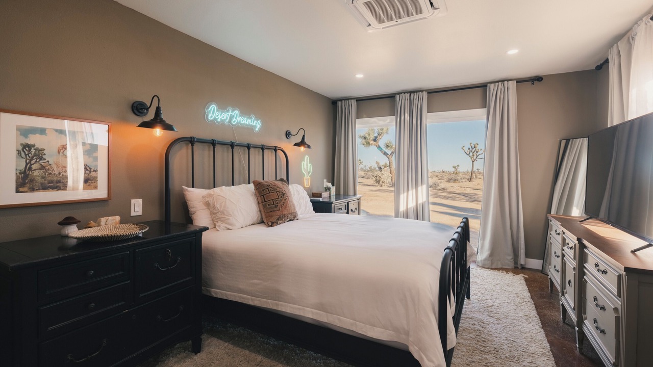 Photo of Bedroom in Yucca Valley