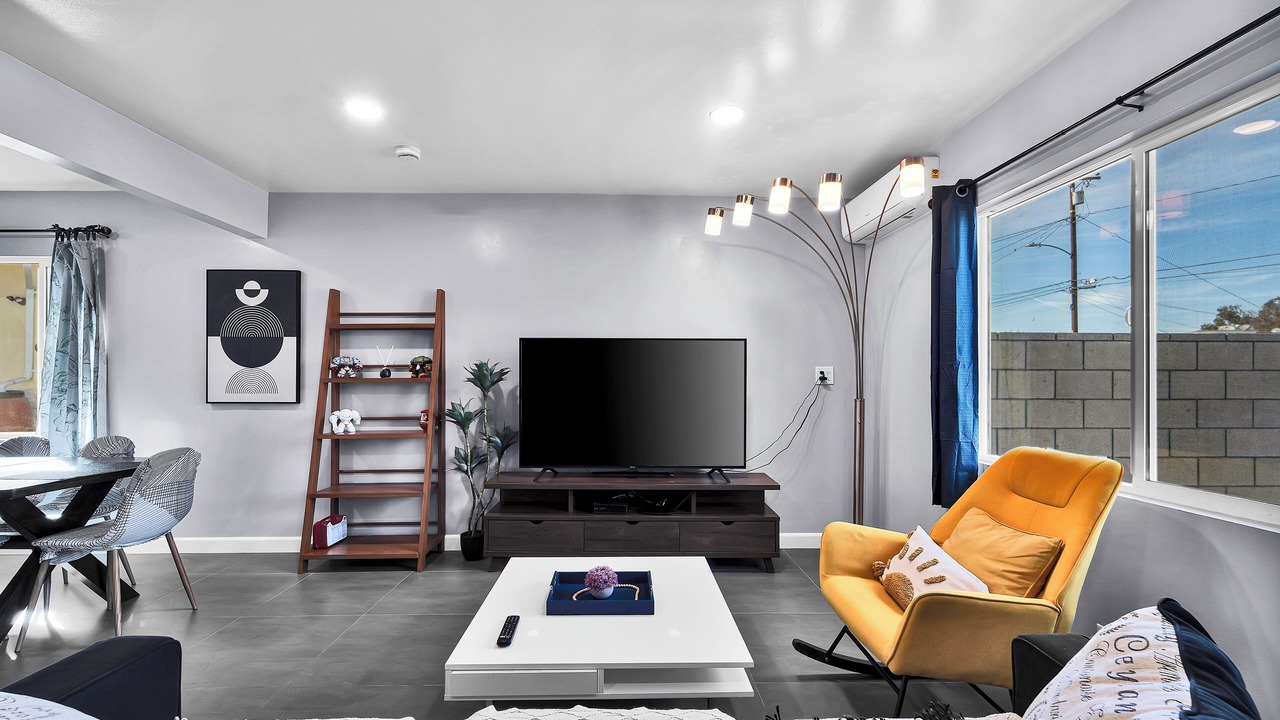 Photo of Livingroom in South San Gabriel