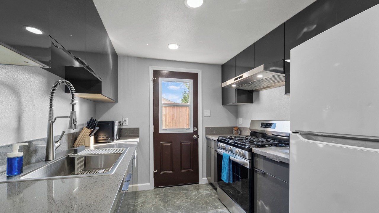 Photo of Kitchen in South San Gabriel