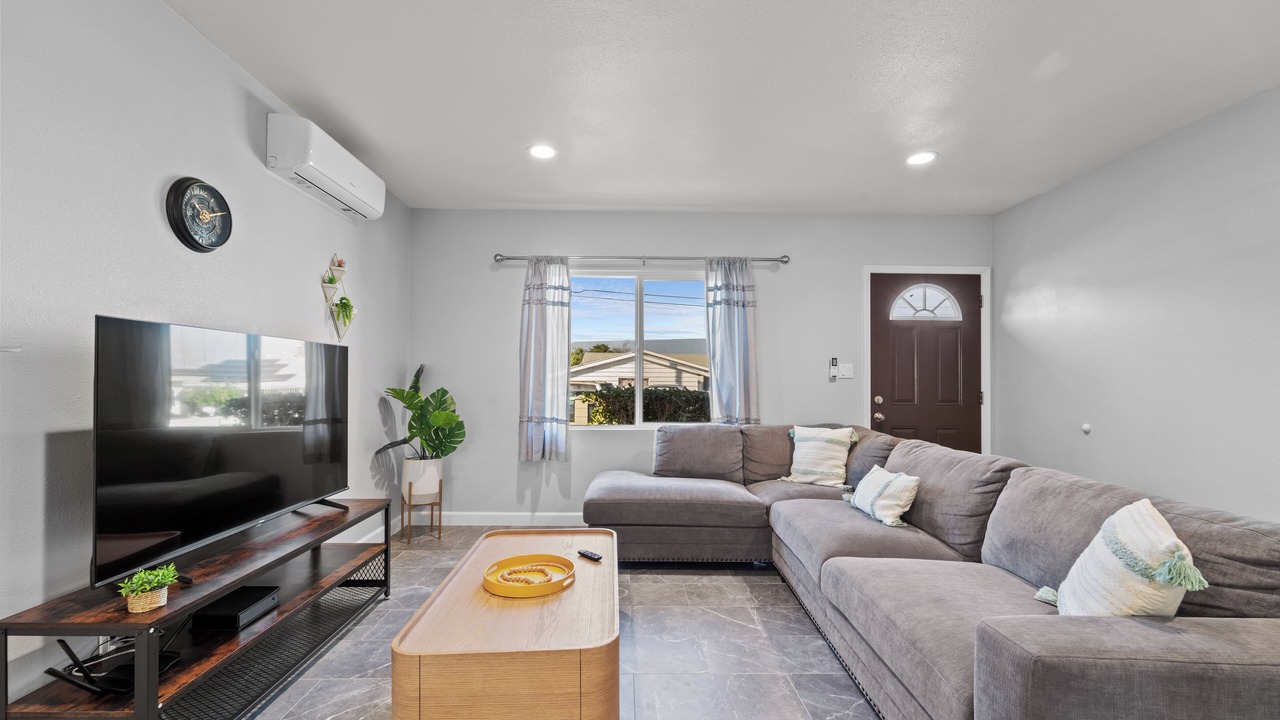 Photo of Livingroom in South San Gabriel