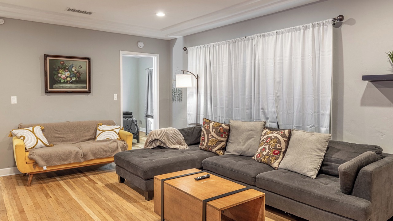 Photo of Livingroom in South San Gabriel