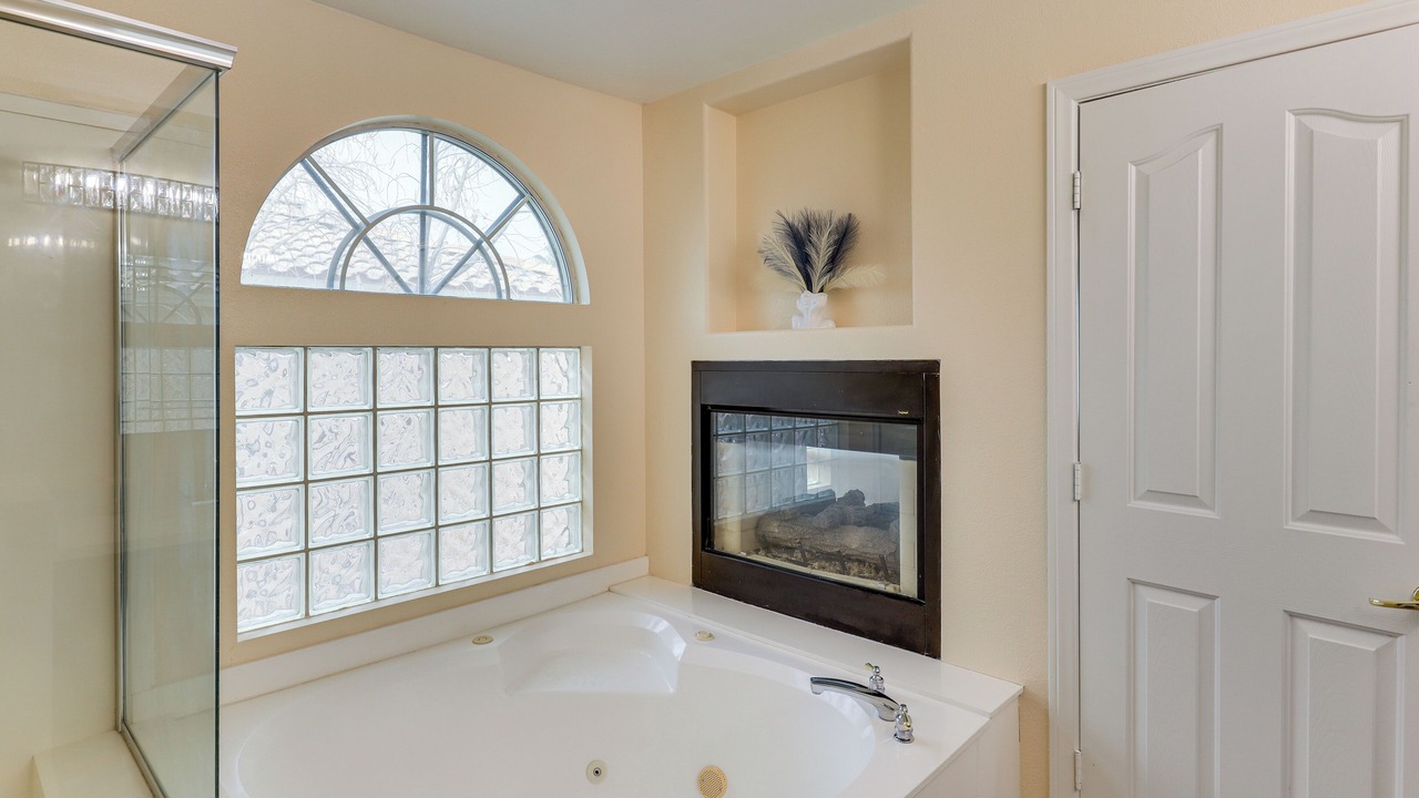 Photo of Bathroom in Silverado Ranch