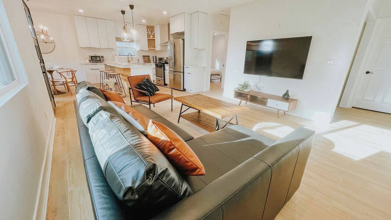 Photo of Livingroom in Altadena
