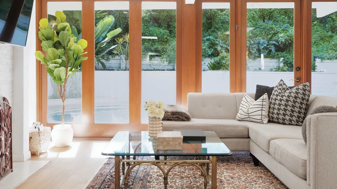 Photo of Bedroom in Beverly Glen