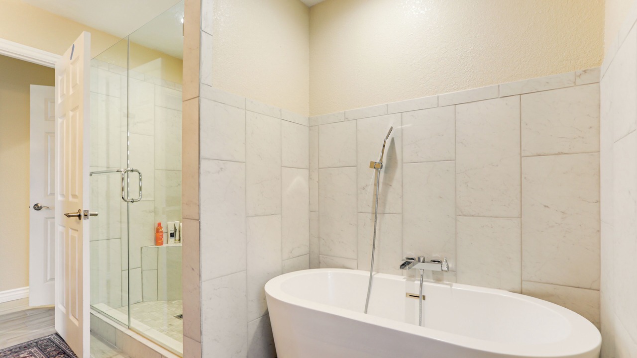 Photo of Bathroom in Rainbow Park