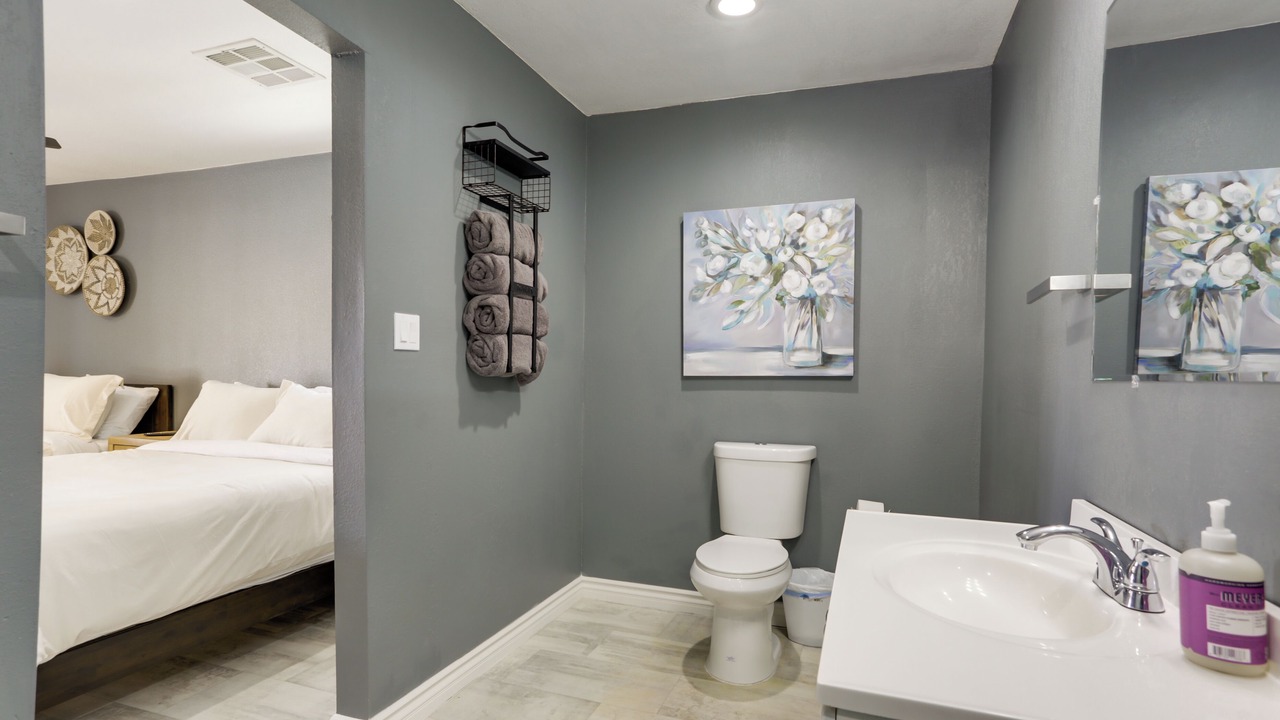 Photo of Bathroom in Rainbow Park