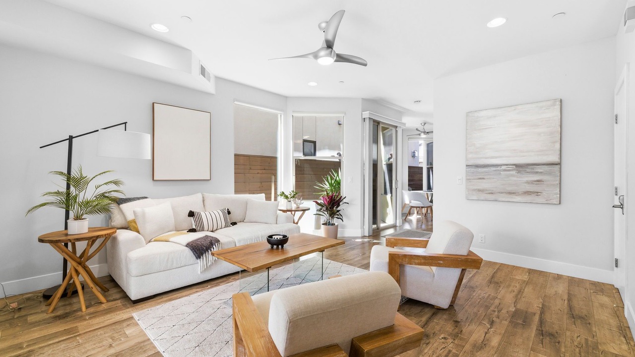 Photo of Livingroom in Crown Point