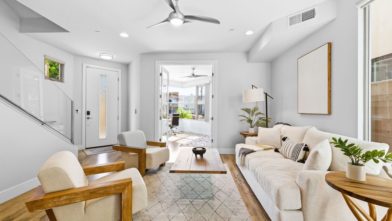 Photo of Livingroom in Crown Point