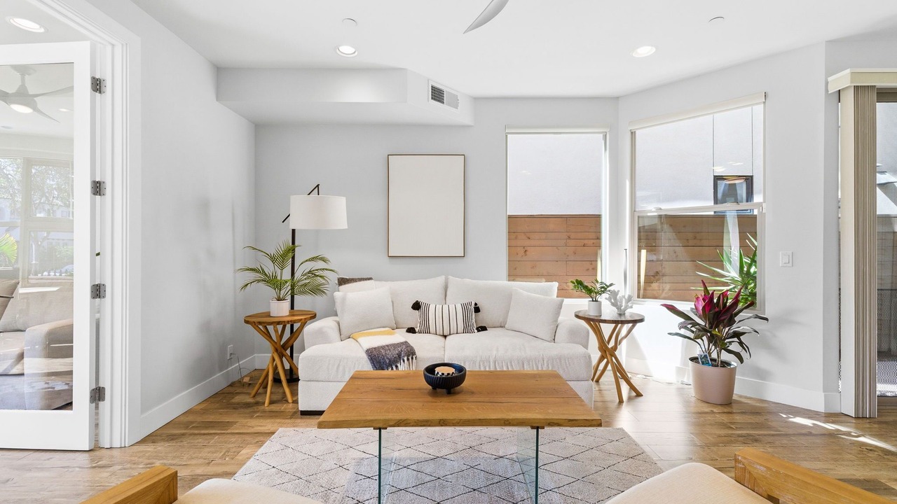 Photo of Livingroom in Crown Point