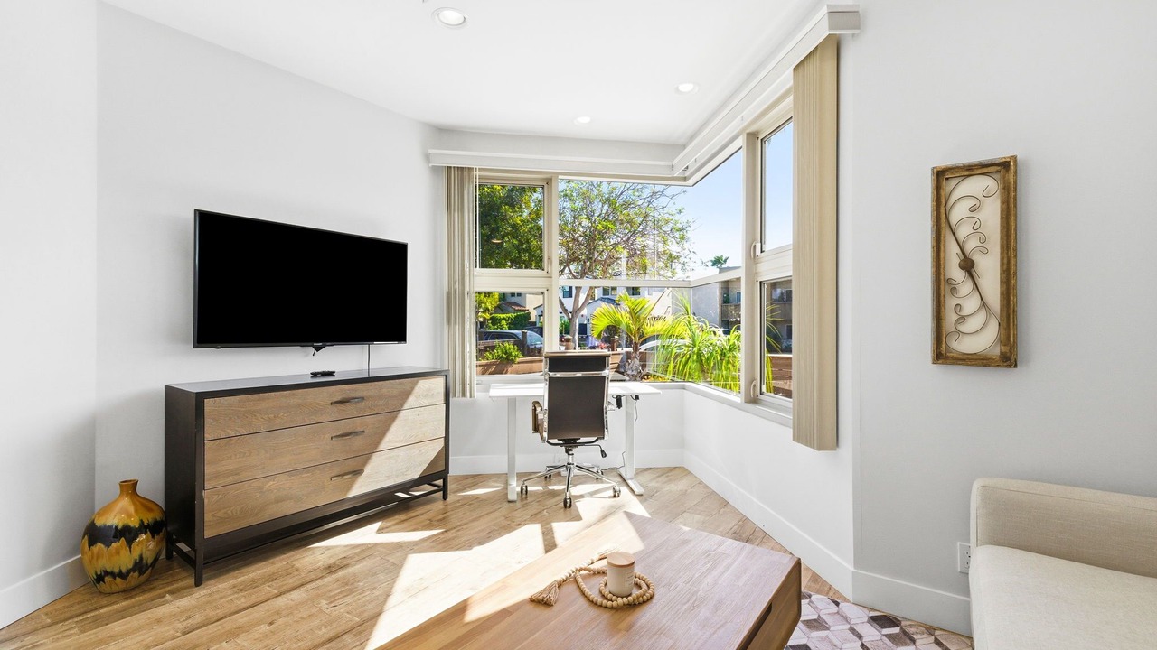 Photo of Livingroom in Crown Point