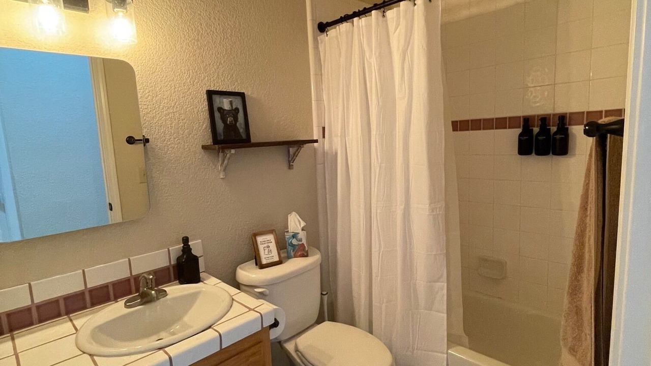 Photo of Bathroom in Lake Almanor Country Club