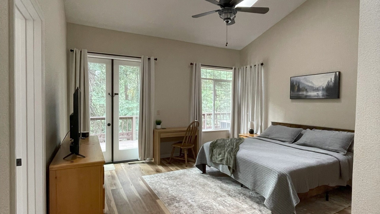 Photo of Bedroom in Lake Almanor Country Club
