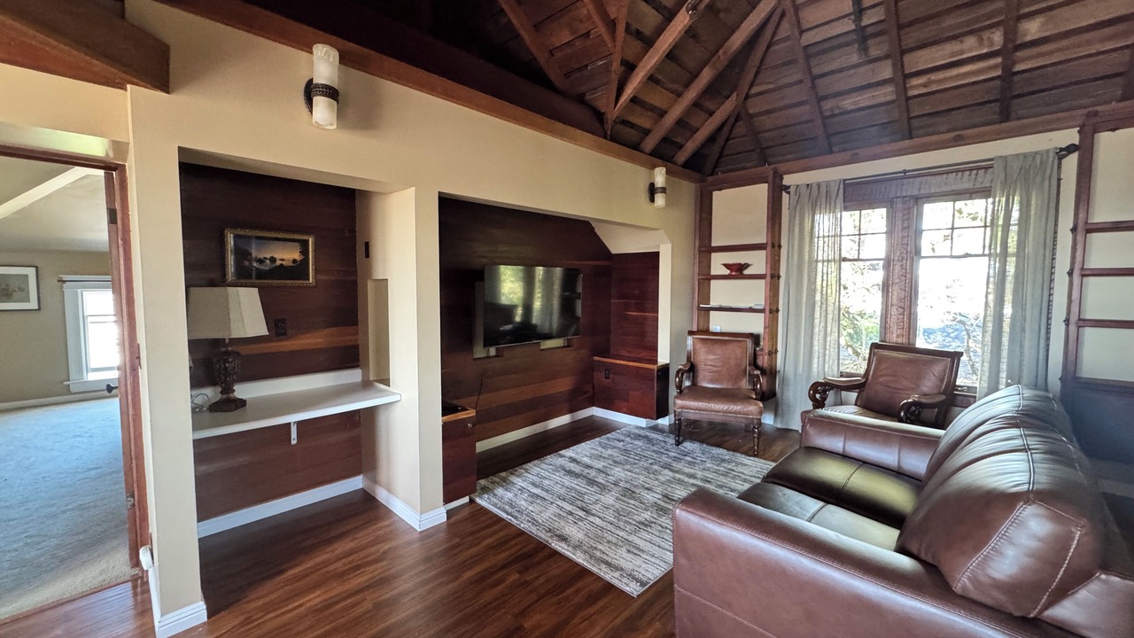 Photo of Livingroom in Arcata