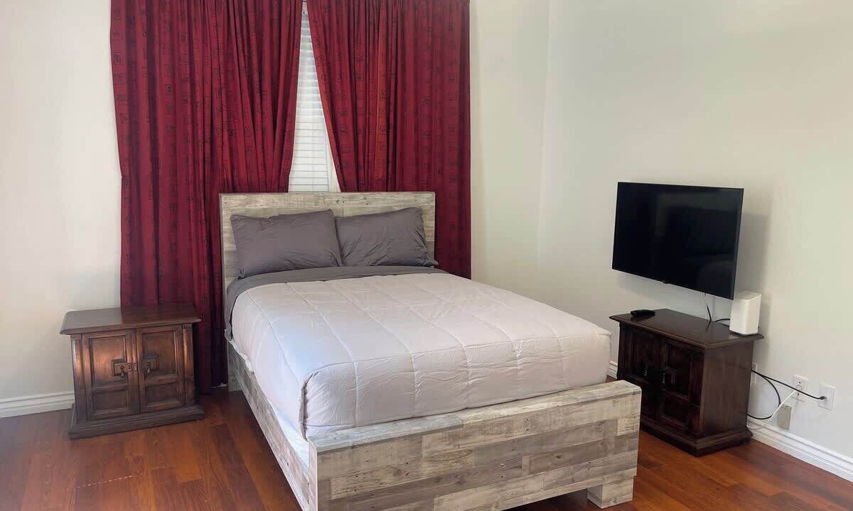 Photo of Bedroom in McCullough Hills