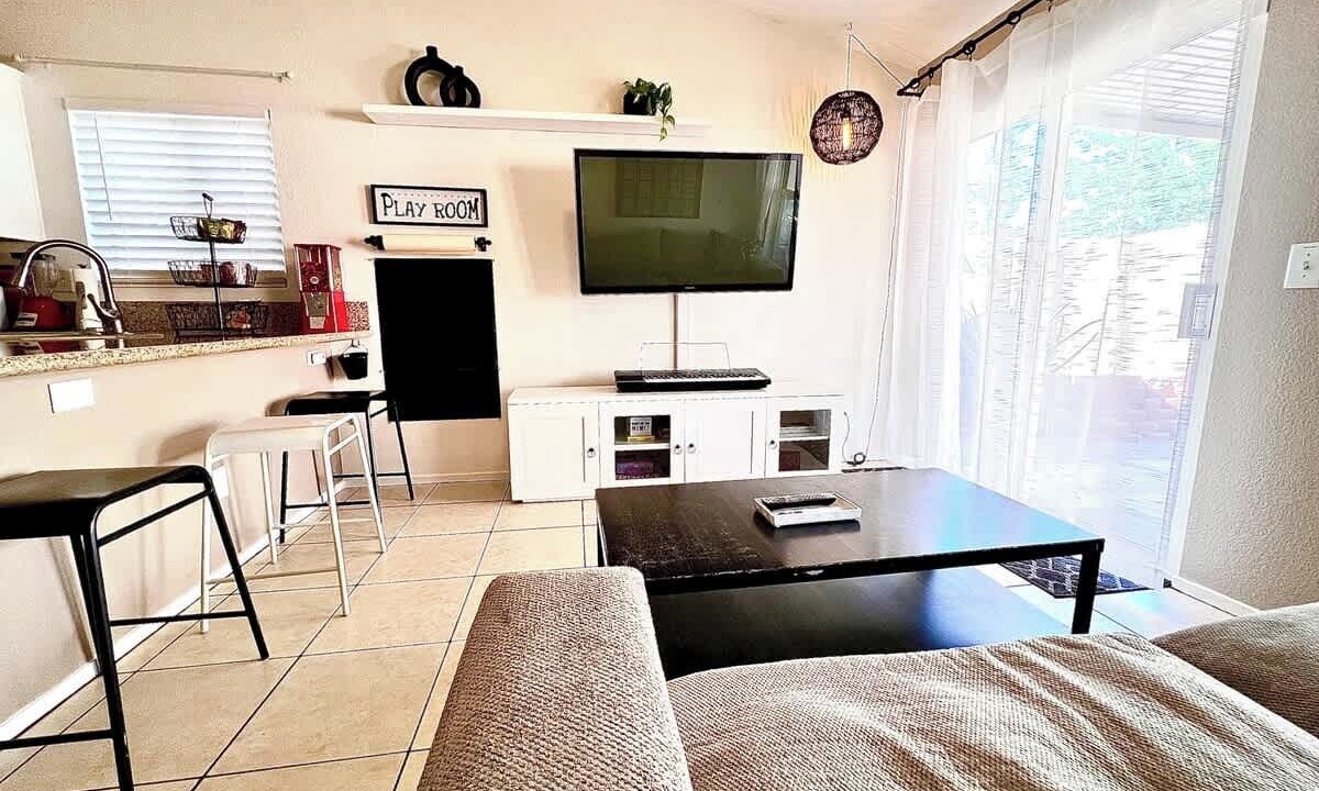 Photo of Livingroom in Sunrise Manor