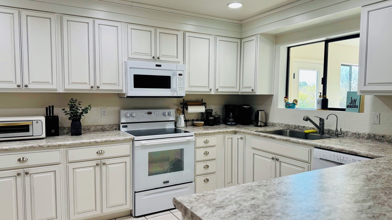 Photo of Kitchen in Cottonwood