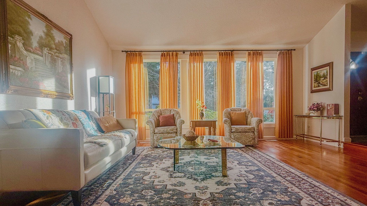 Photo of Livingroom in Lake Forest Park