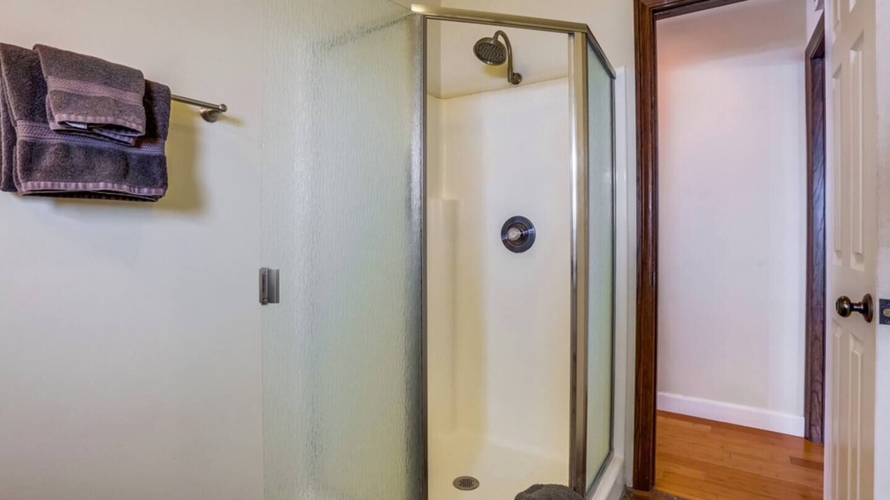 Photo of Bathroom in South Mission Beach