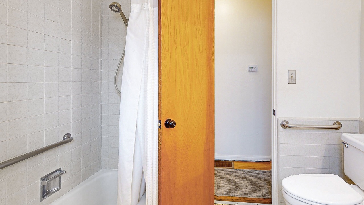 Photo of Bathroom in Little Italy