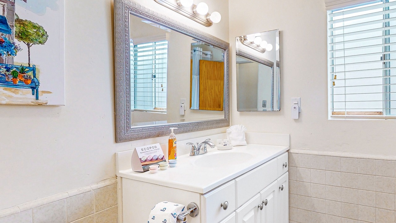 Photo of Bathroom in Little Italy