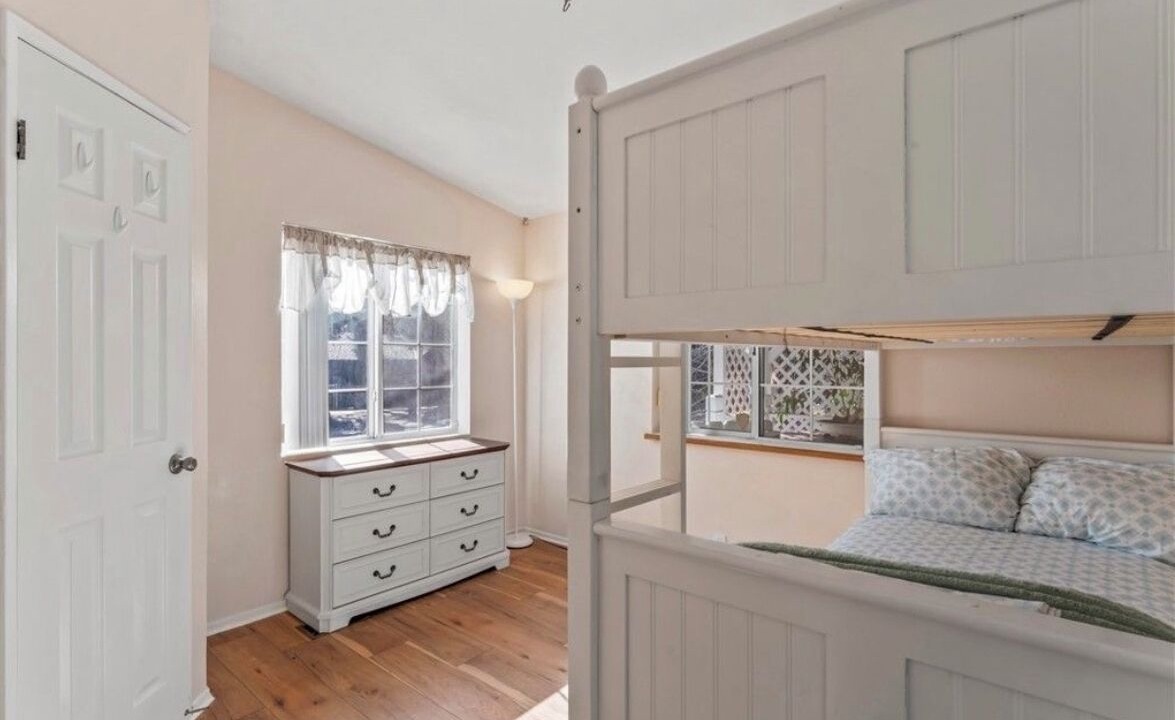 Photo of Bedroom in Running Springs