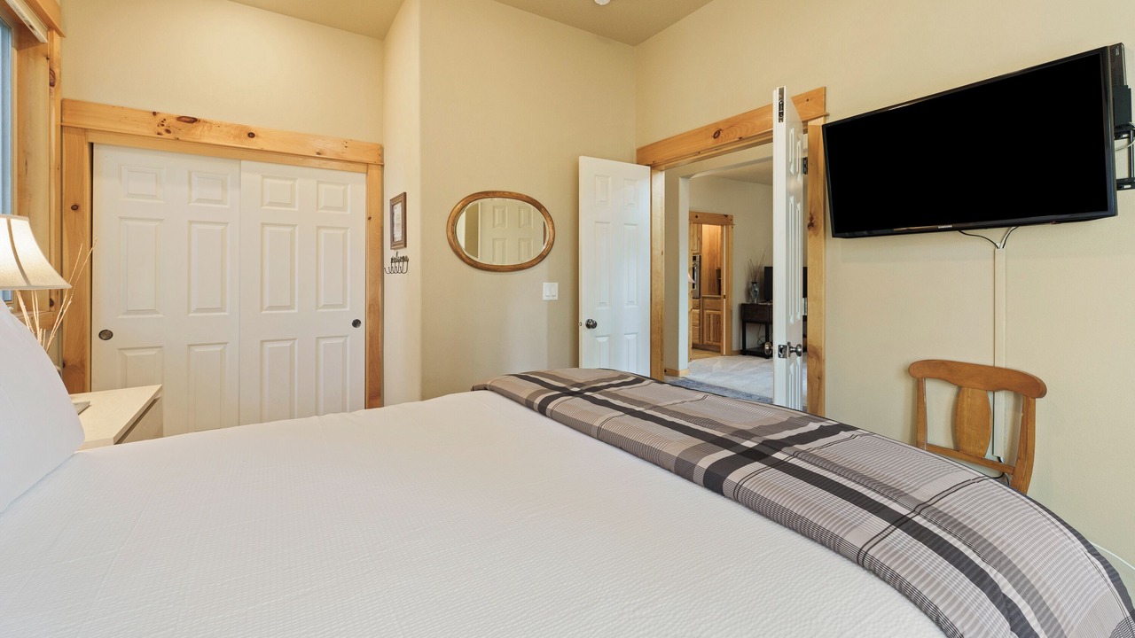 Photo of Bedroom in Deer Park