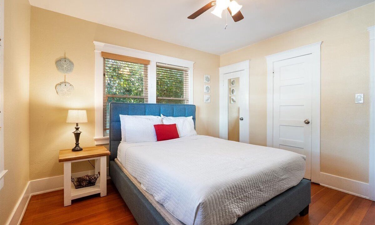 Photo of Bedroom in Village of La Jolla