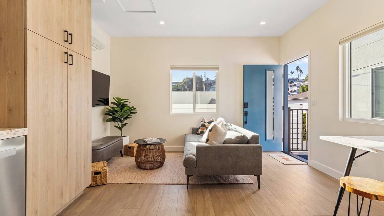 Photo of Livingroom in University Heights