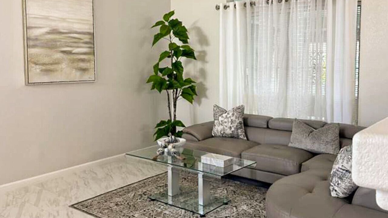 Photo of Livingroom in Spring Valley