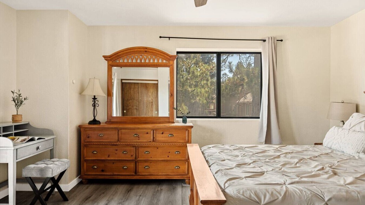 Photo of Bedroom in Summit Estates