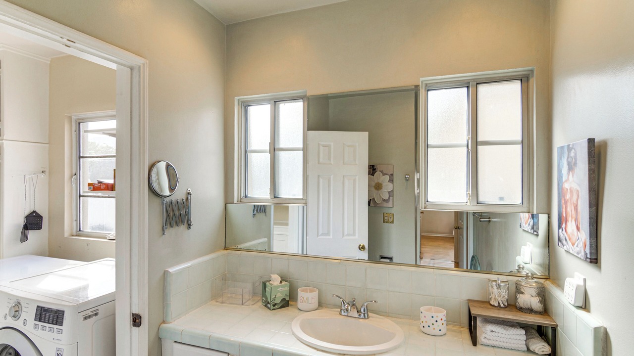 Photo of Bathroom in Studio City