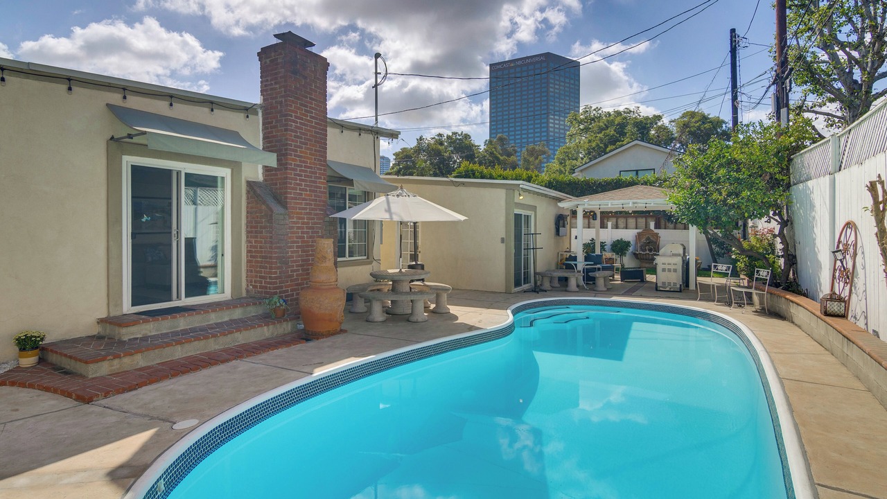 Photo of Outdoor in Studio City