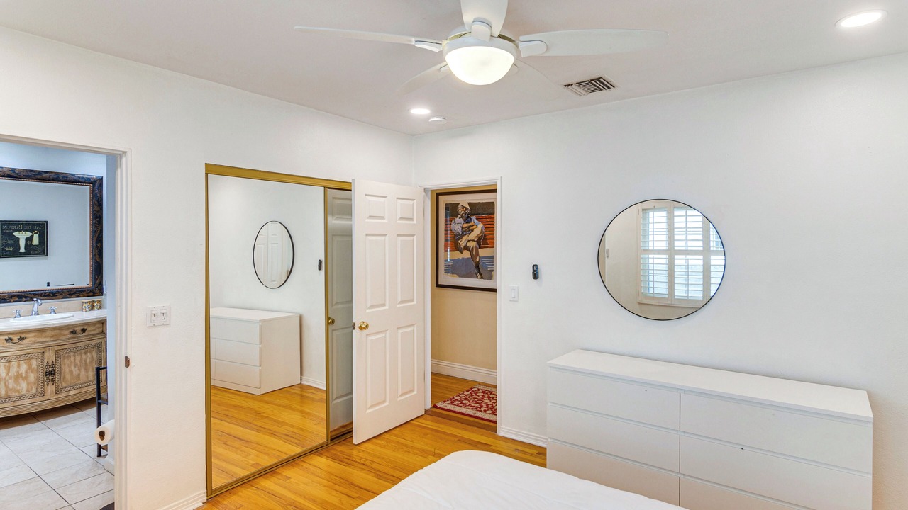 Photo of Bedroom in Studio City