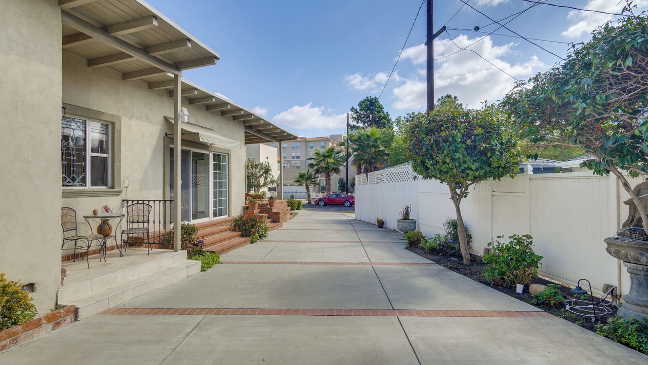 Photo of Patio Balcony in Studio City