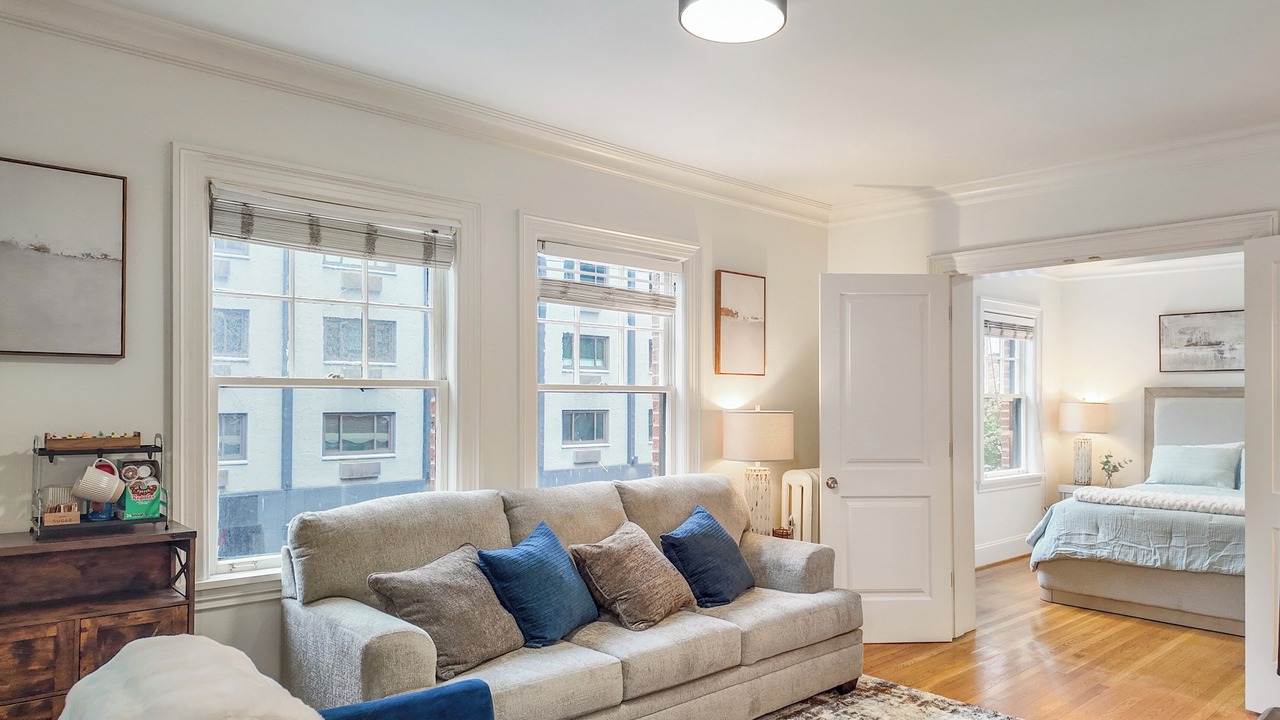 Photo of Livingroom in Belltown