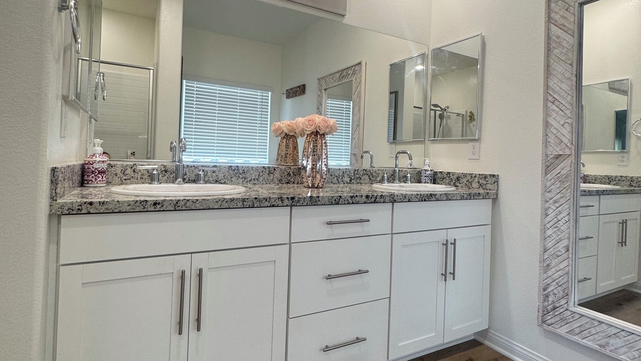 Photo of Bathroom in Centennial Hills