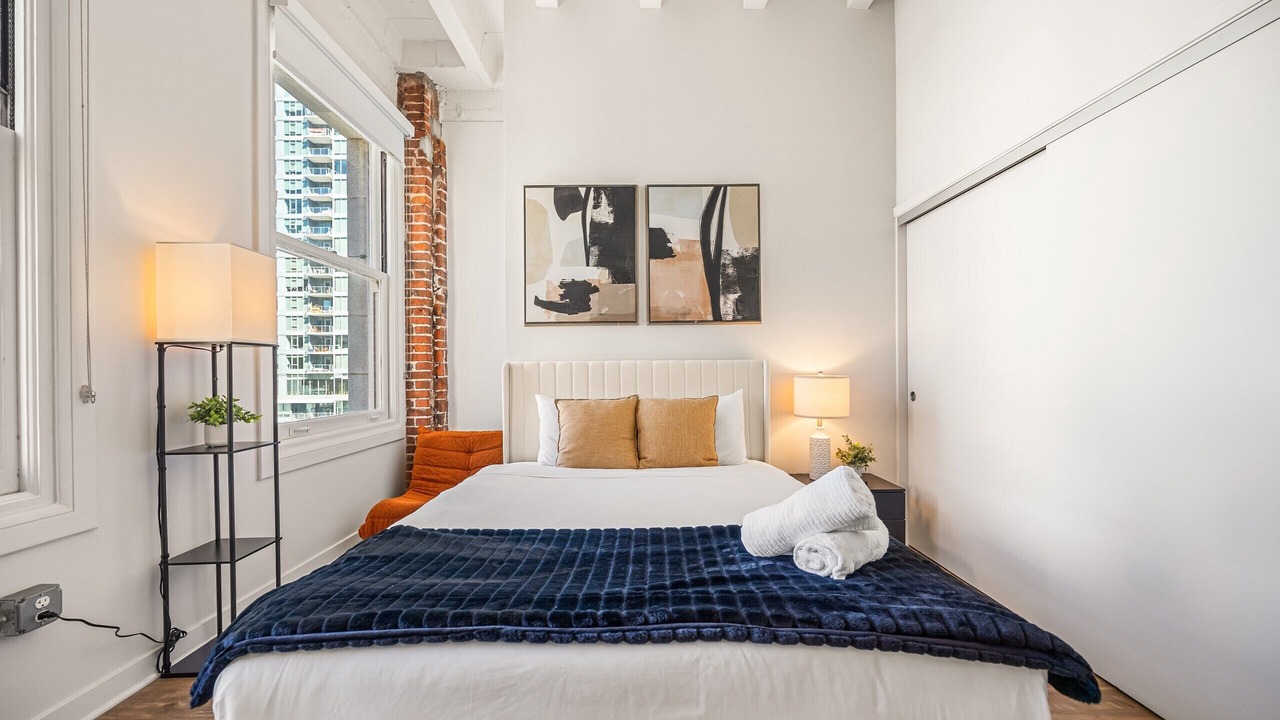 Photo of Bedroom in Gaslamp Quarter