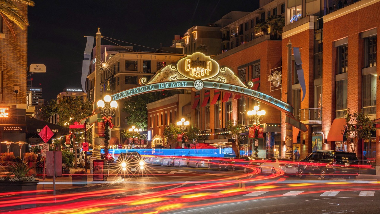 Photo of Others in Gaslamp Quarter